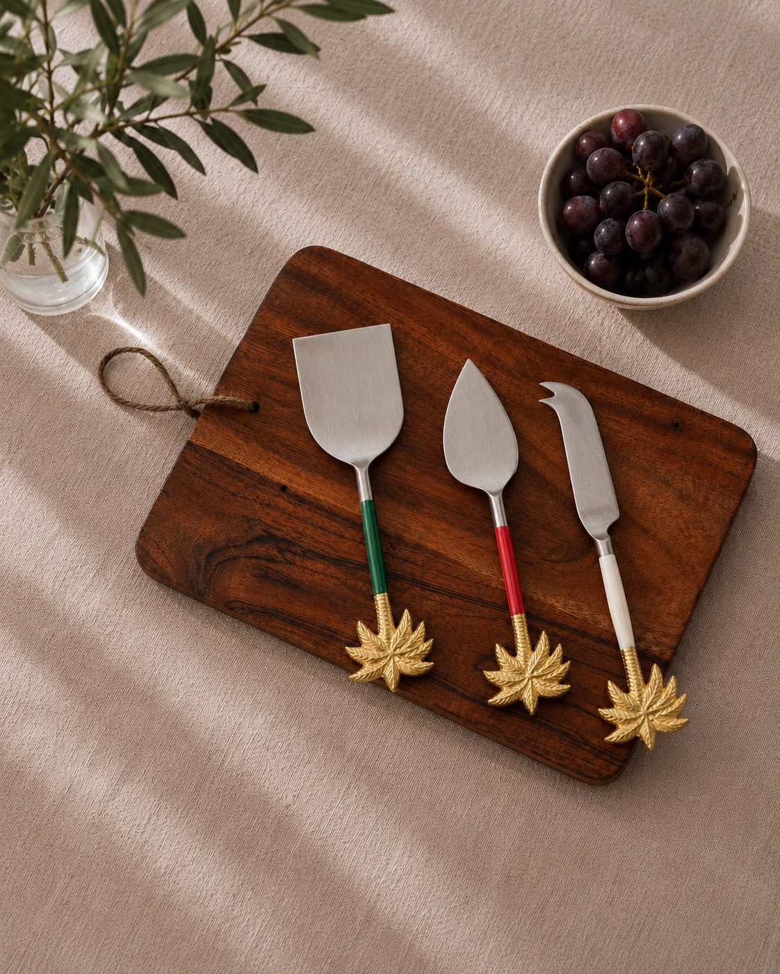 Palm Grove Cheese and Knife Set