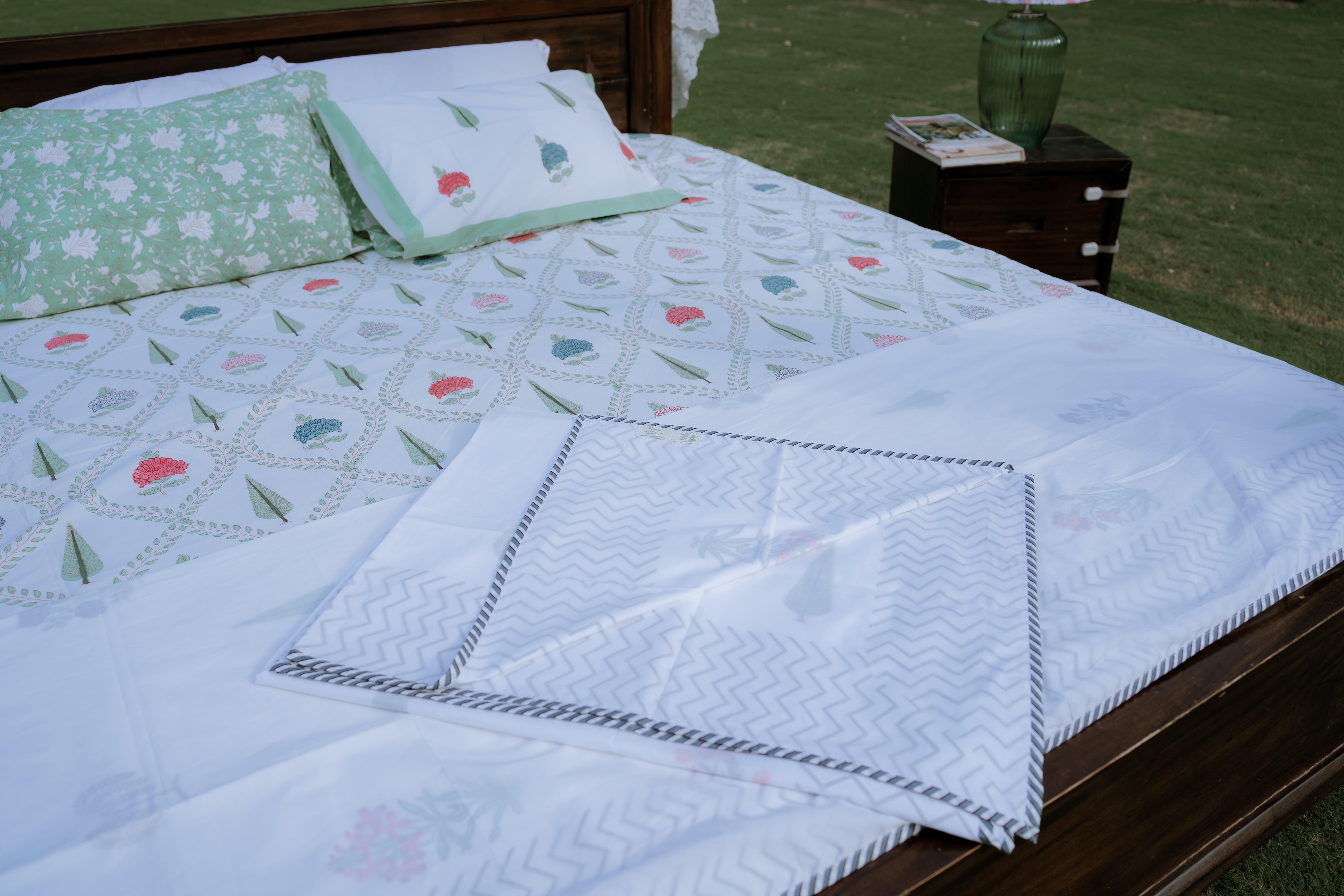 Lattice Bloom Organic Cotton Bedsheet