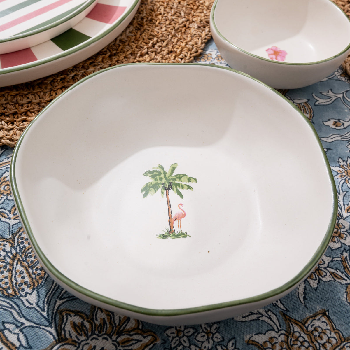 Palm oasis bowl