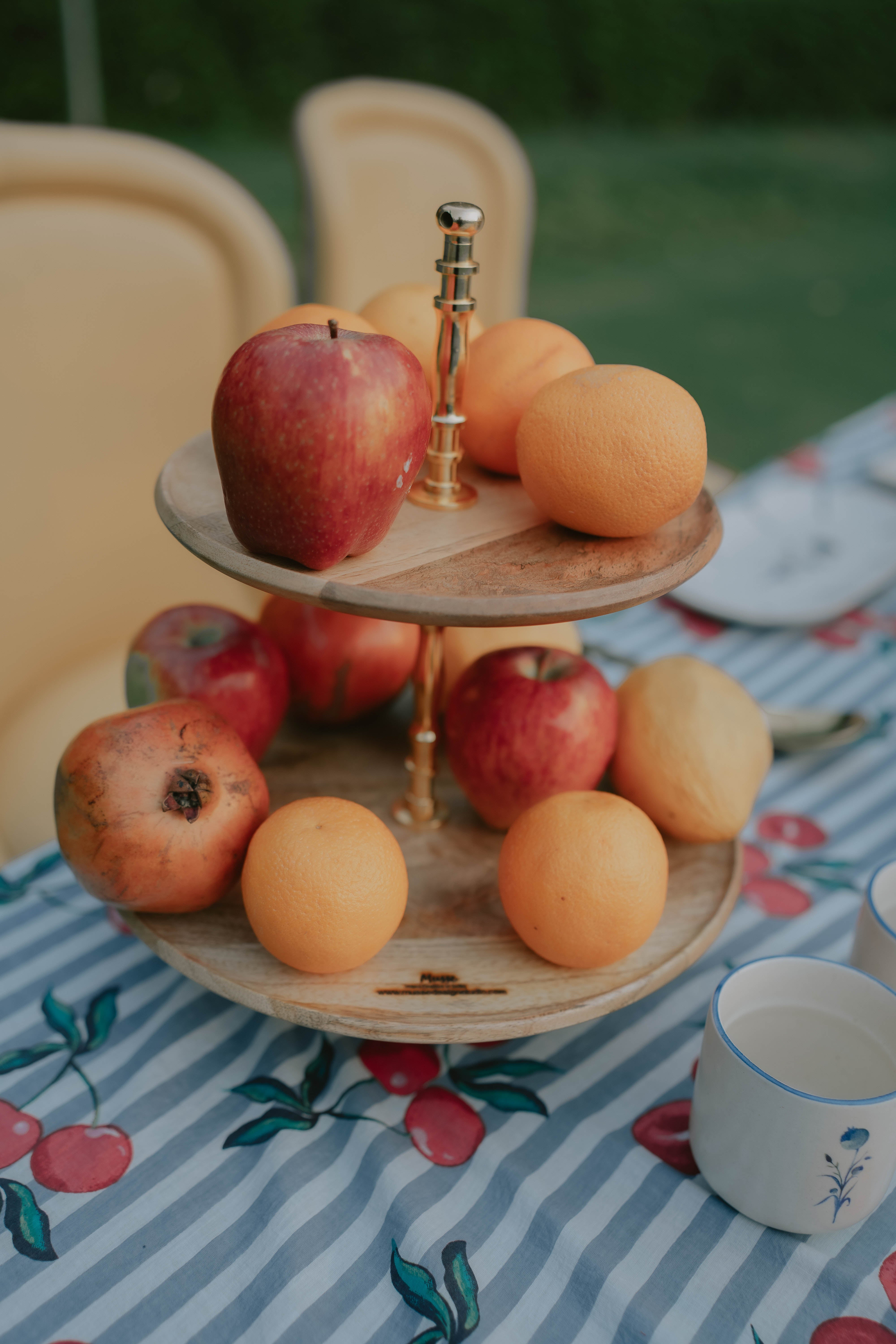 Regal Cake Stand